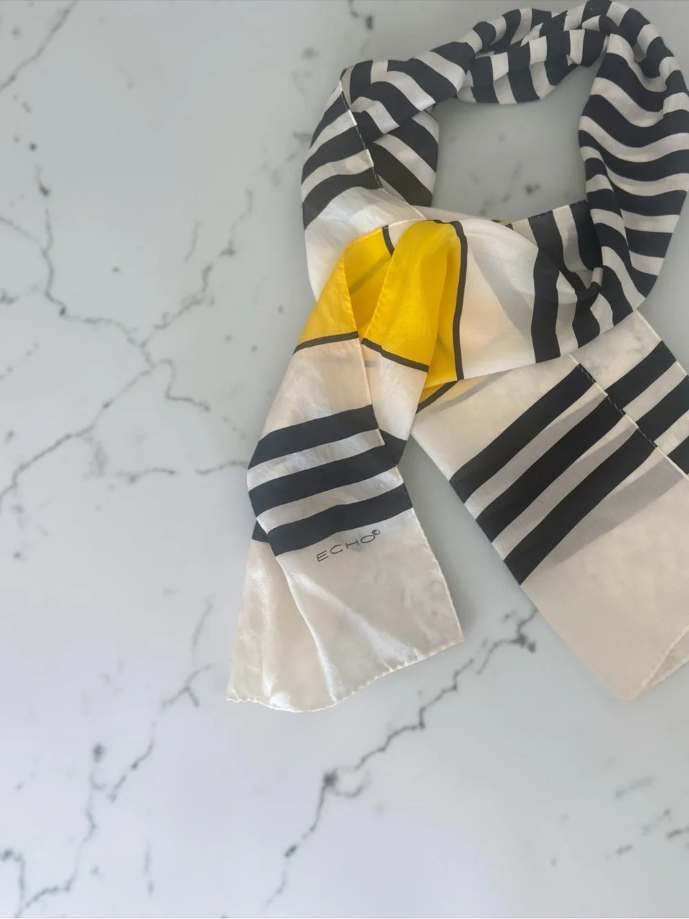 Echo textile crisp