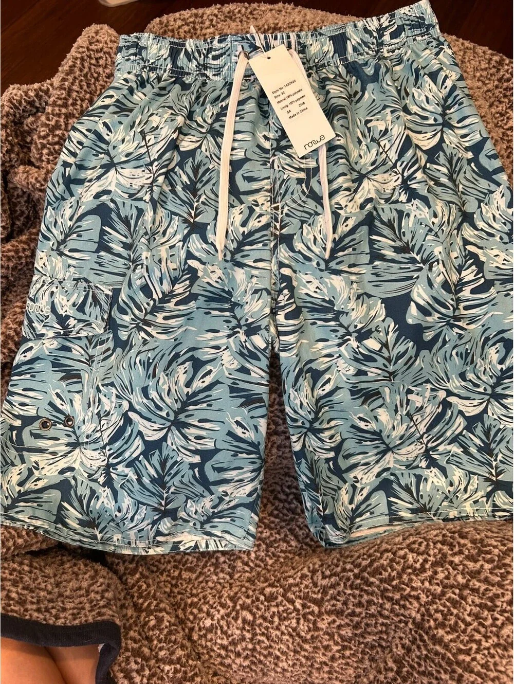 Men's Blue Tropical Leaf Print Swim Trunks with Mesh Lining Size 32