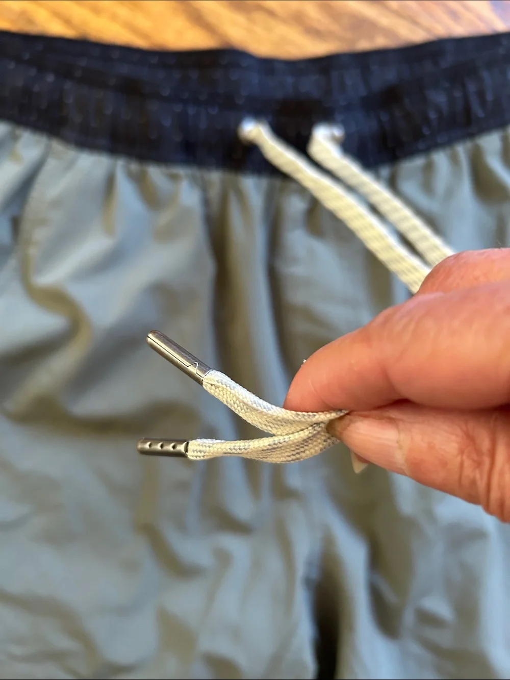 Vuori waistband movement drawstring