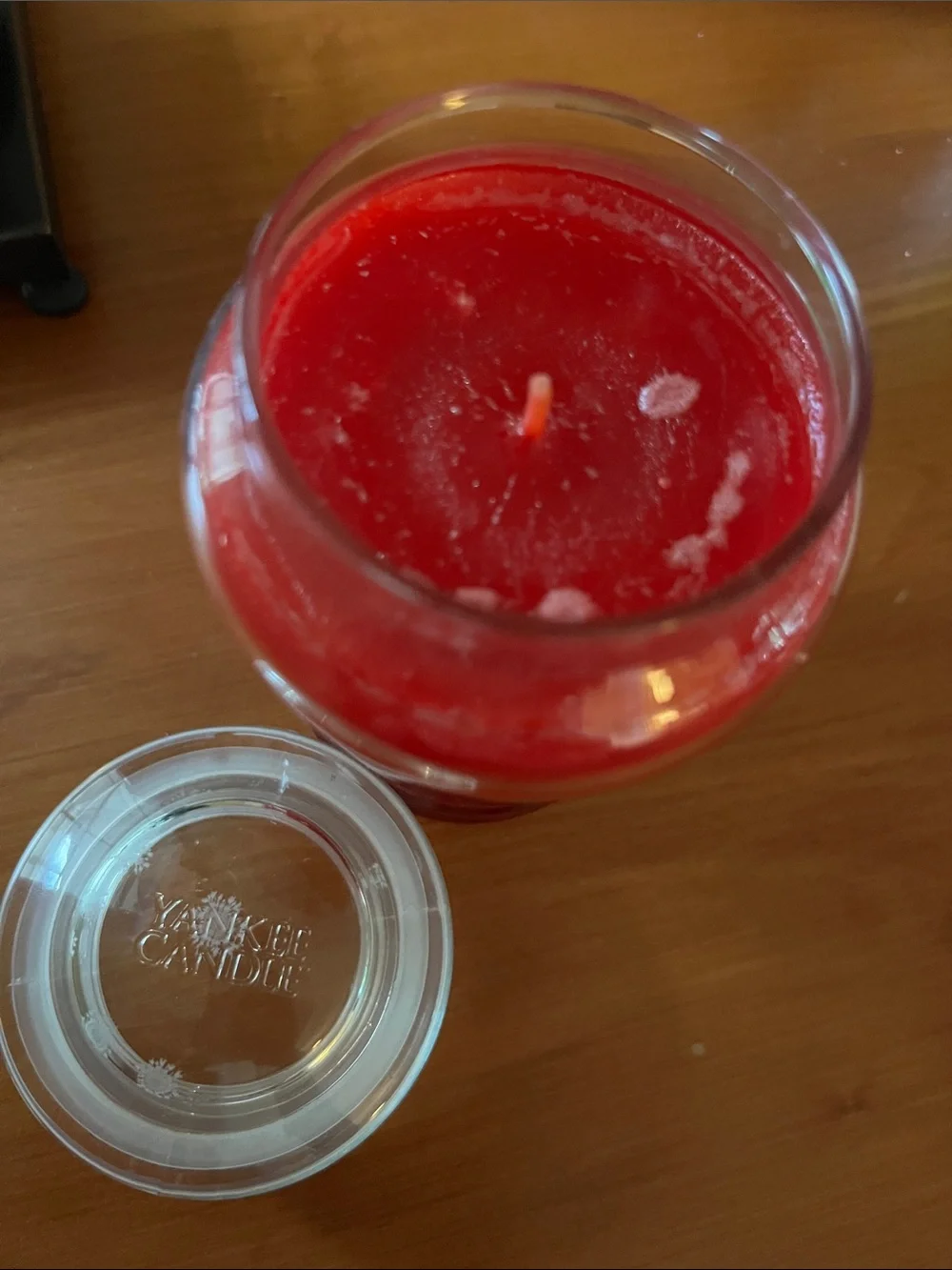 Yankee Candle rich red