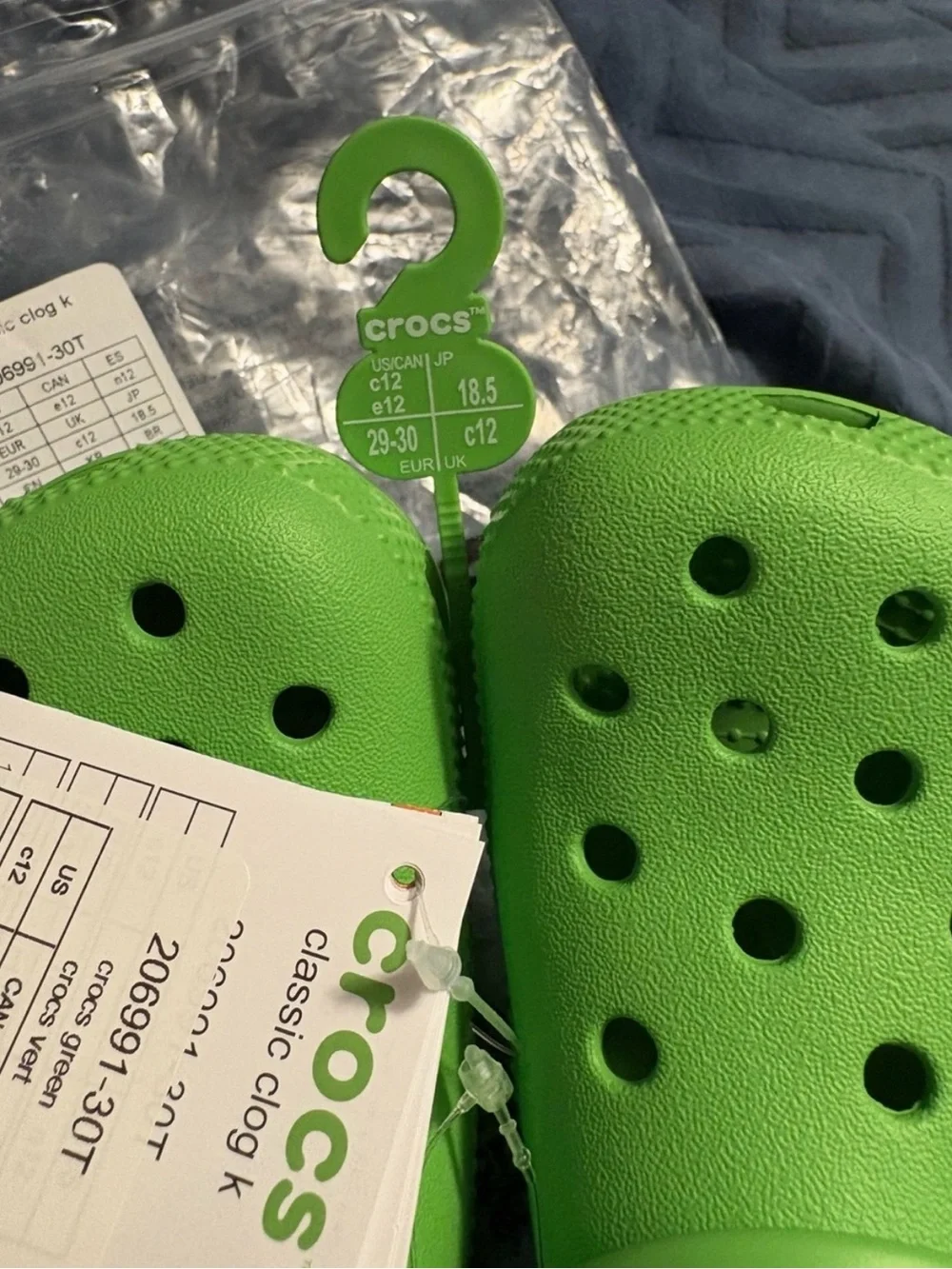 Crocs NWT Toddler Child Bright Green Classic Clog Size 12 🐊