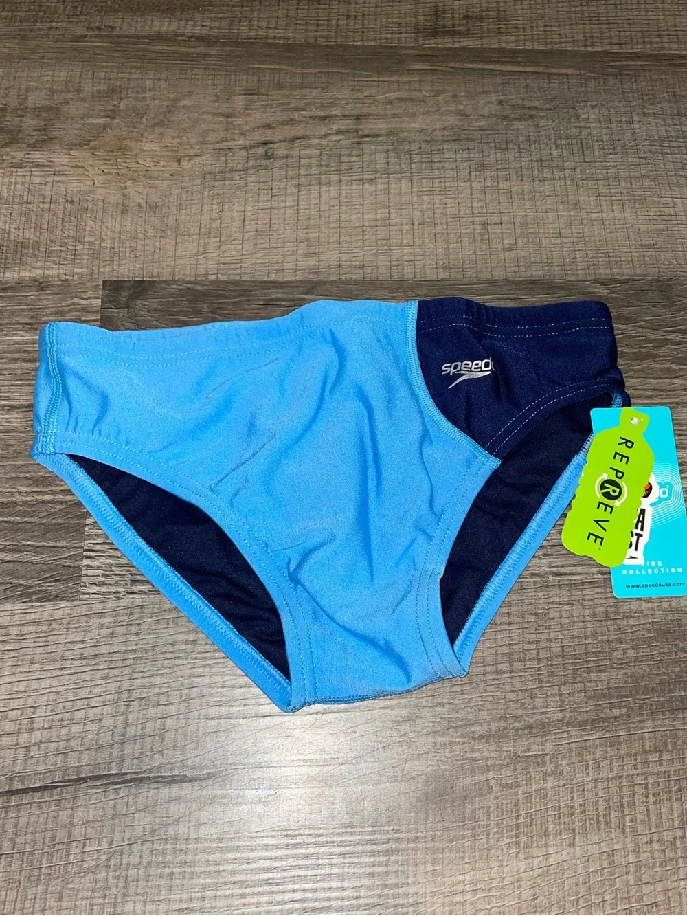 Speedo three dive