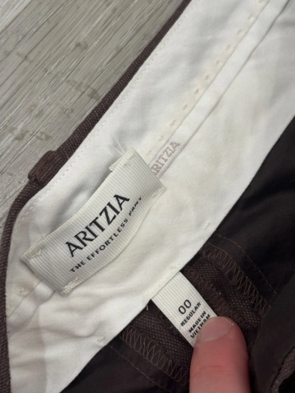 Aritzia wardrobe women silhouette