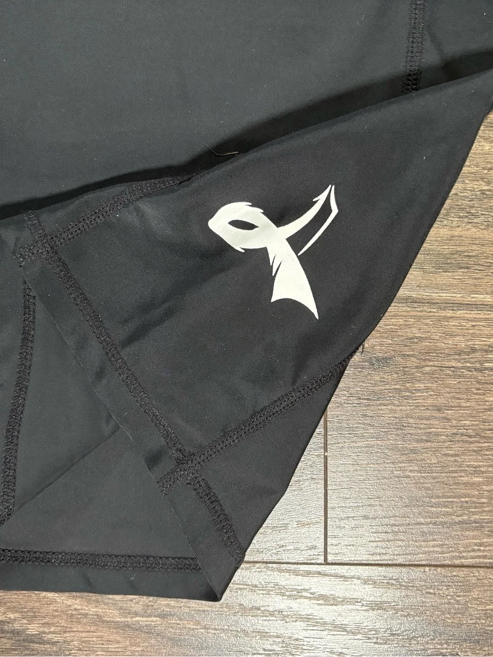 N/A design slim subtle