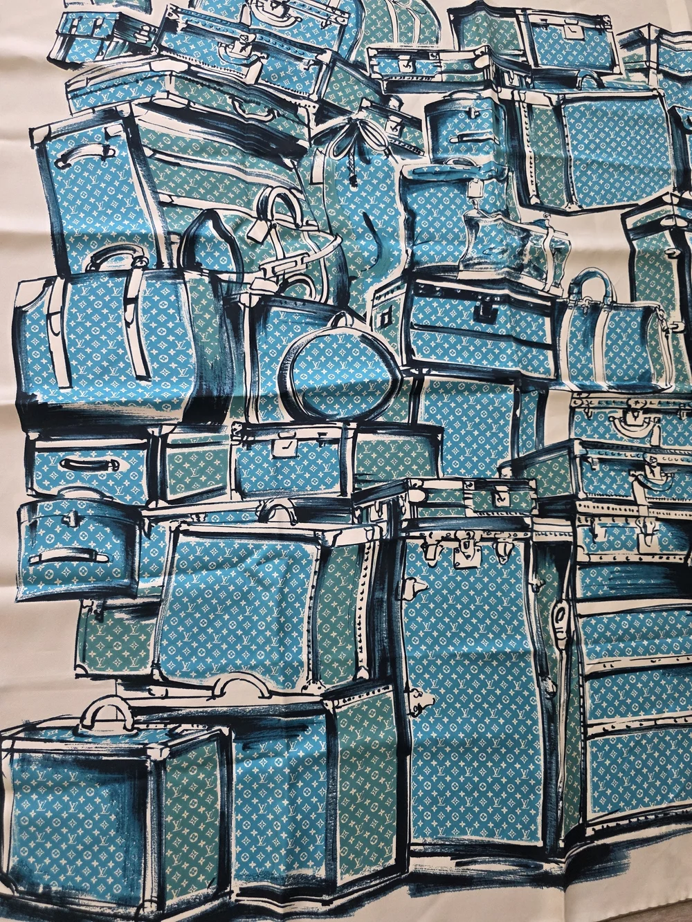 Louis Vuitton auth louis