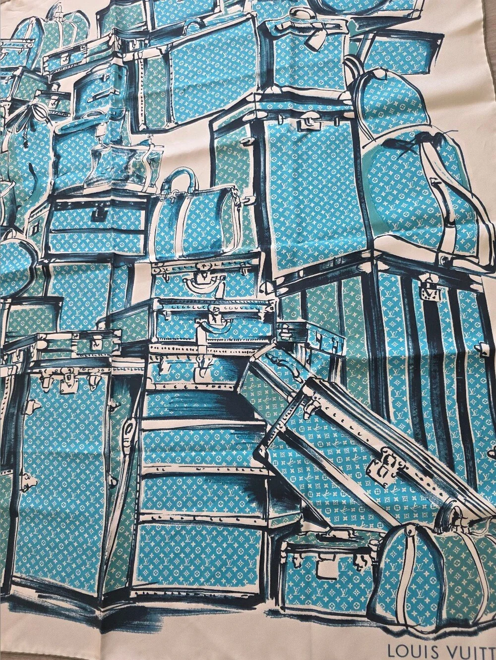 Louis Vuitton auth louis