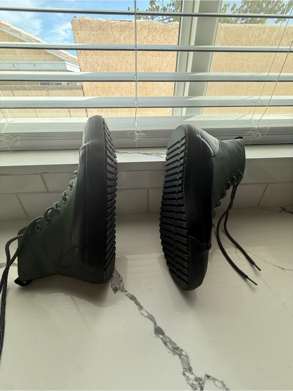 Hunter sole lace