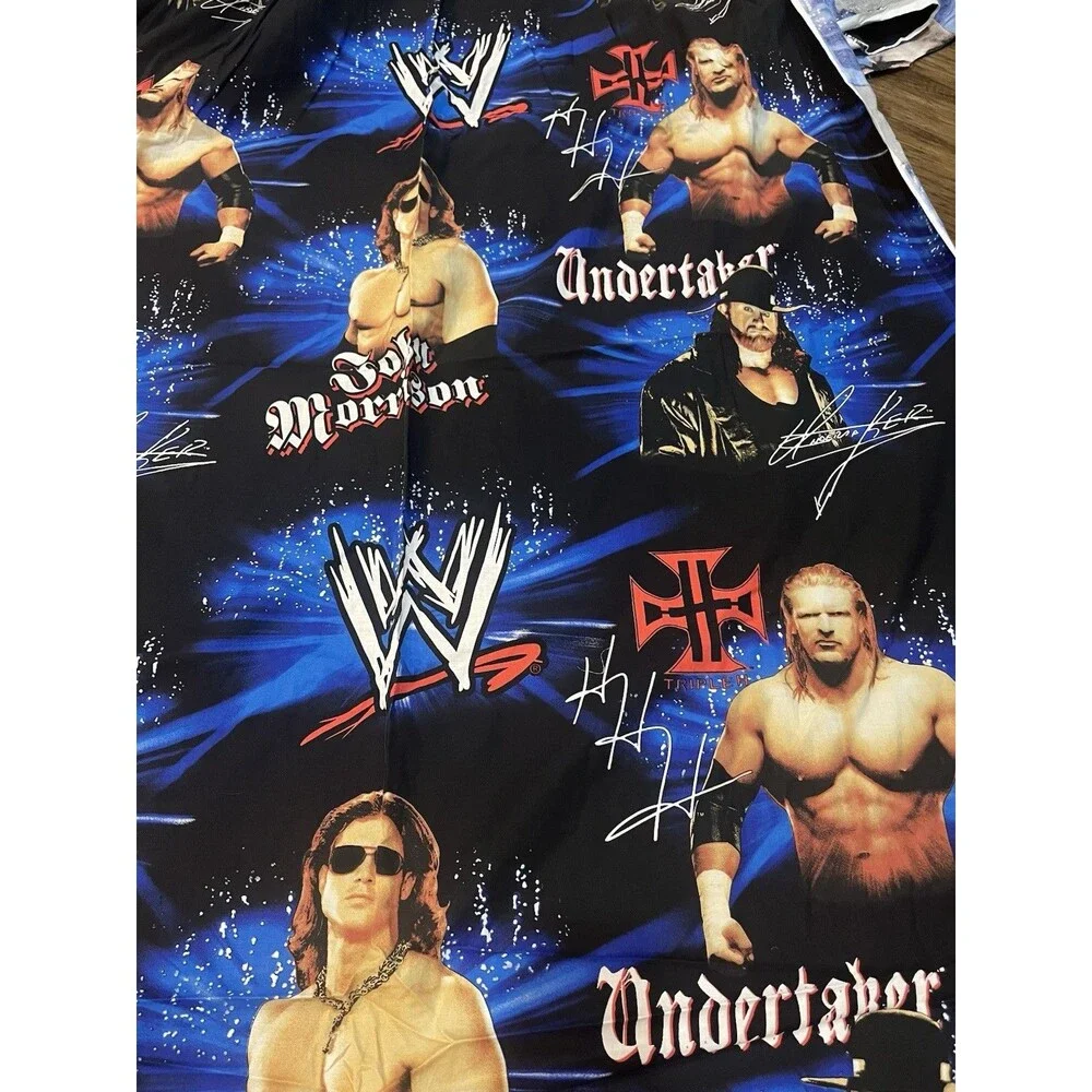 World Wrestling Entertainment 170 inches