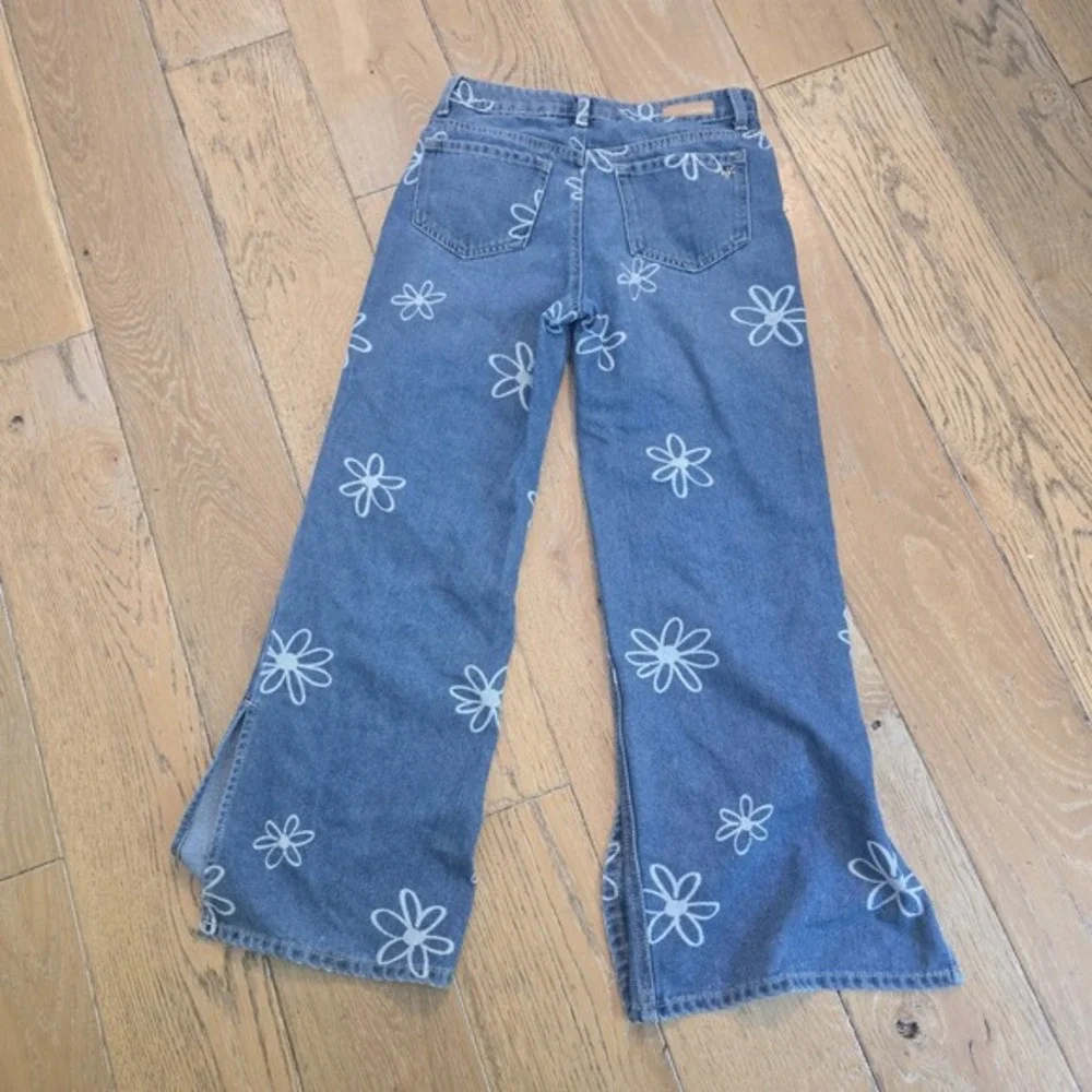 Justice wide leg