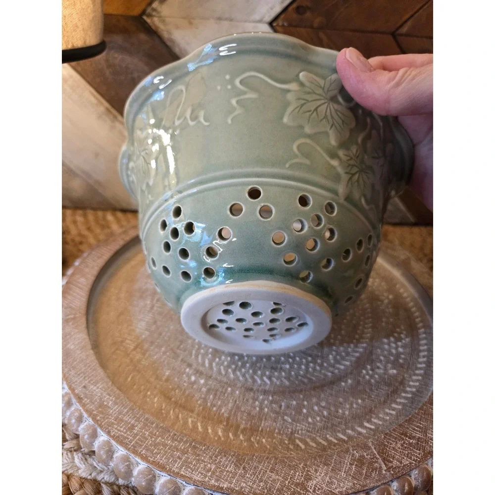 Ceramic Berry Bowl Colander Celadon Green Ivy Butterfly Scalloped Fruit Strainer
