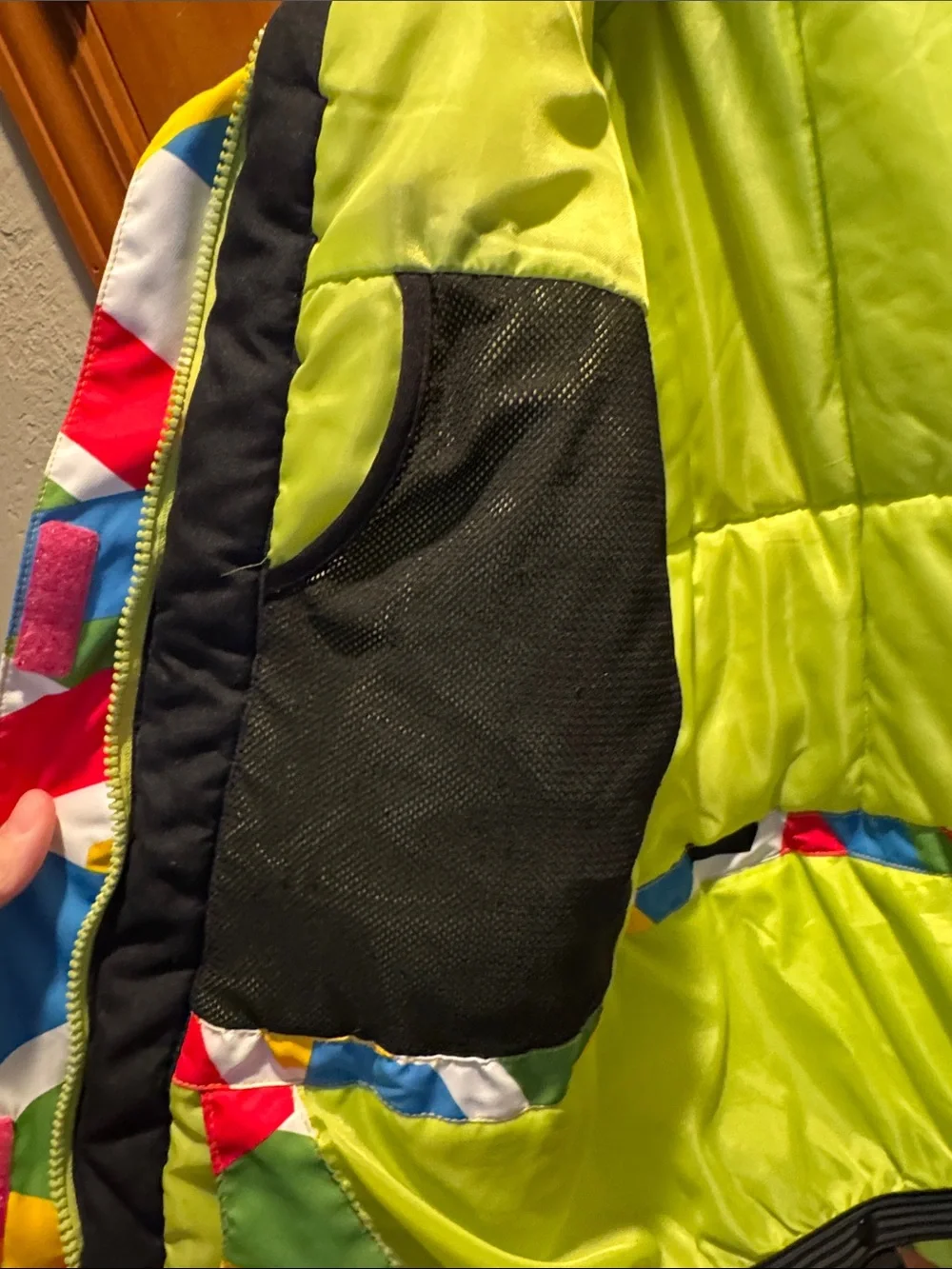 Wild Snow Multi-Color Geometric Ski Snowboard Jacket - Youth XL