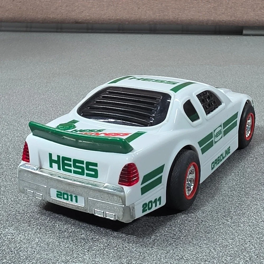 Hess Race Car Toy 2011 White Green Excellent Working Lights Stock Car