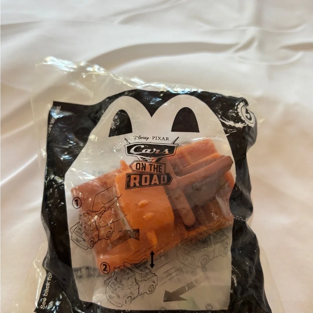 McDonald’s 2022 Happy Meal Toy Disney Pixar Cars On The Roard #5 Road Trip Mater