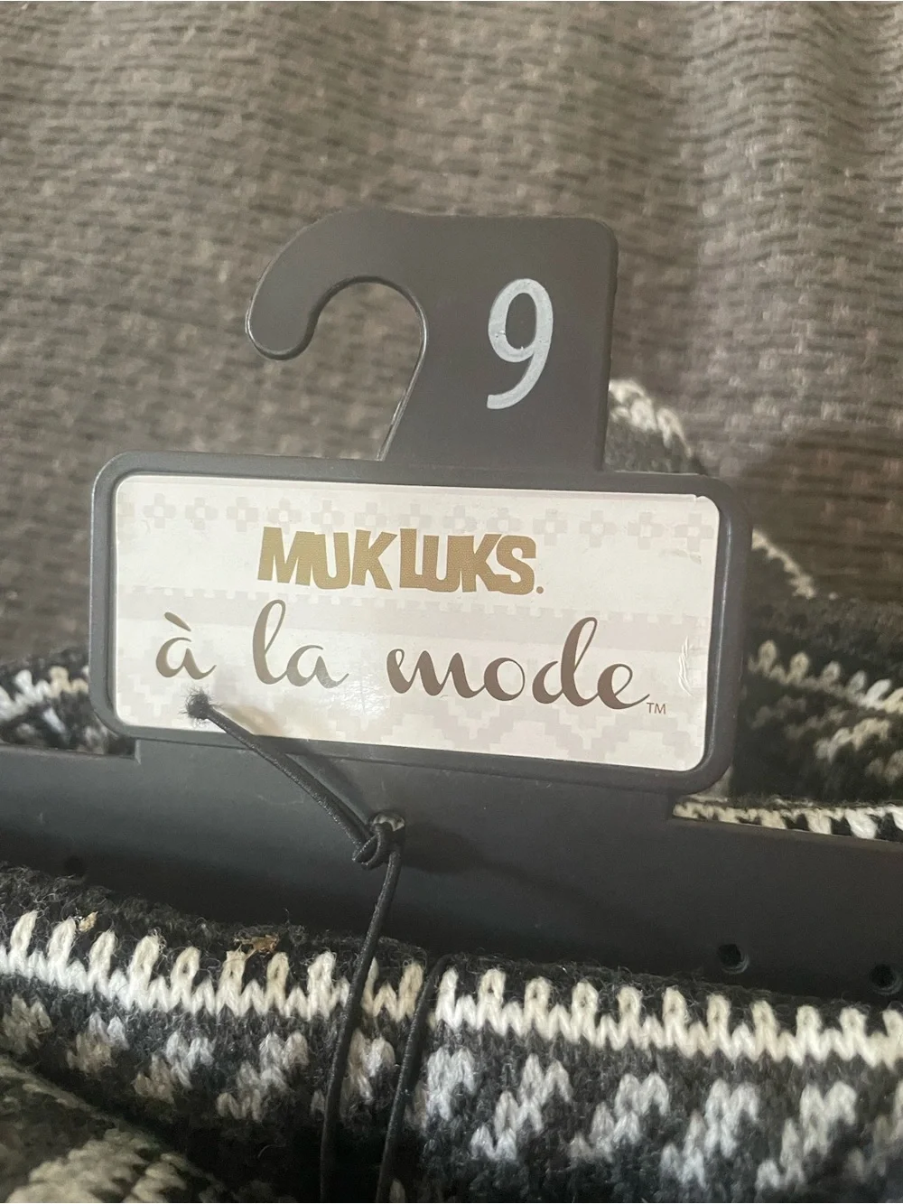 Muk luks A La Mode Tall Knit Nordic Sweater pattern Button side winter boots W9
