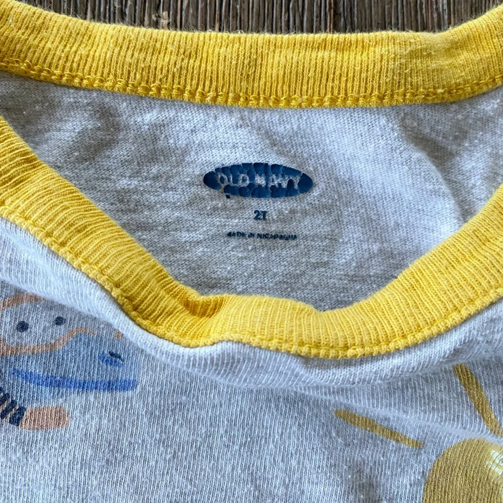 4/$20 Old Navy Tee
