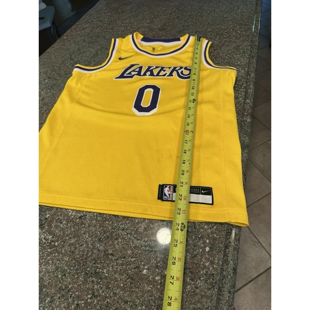 Nike kyle kuzma