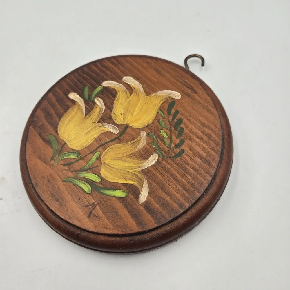 VTG‎ Tole Hand Painted Grannycore Wooden Wall Decor Hanging Yellow Flower Art
