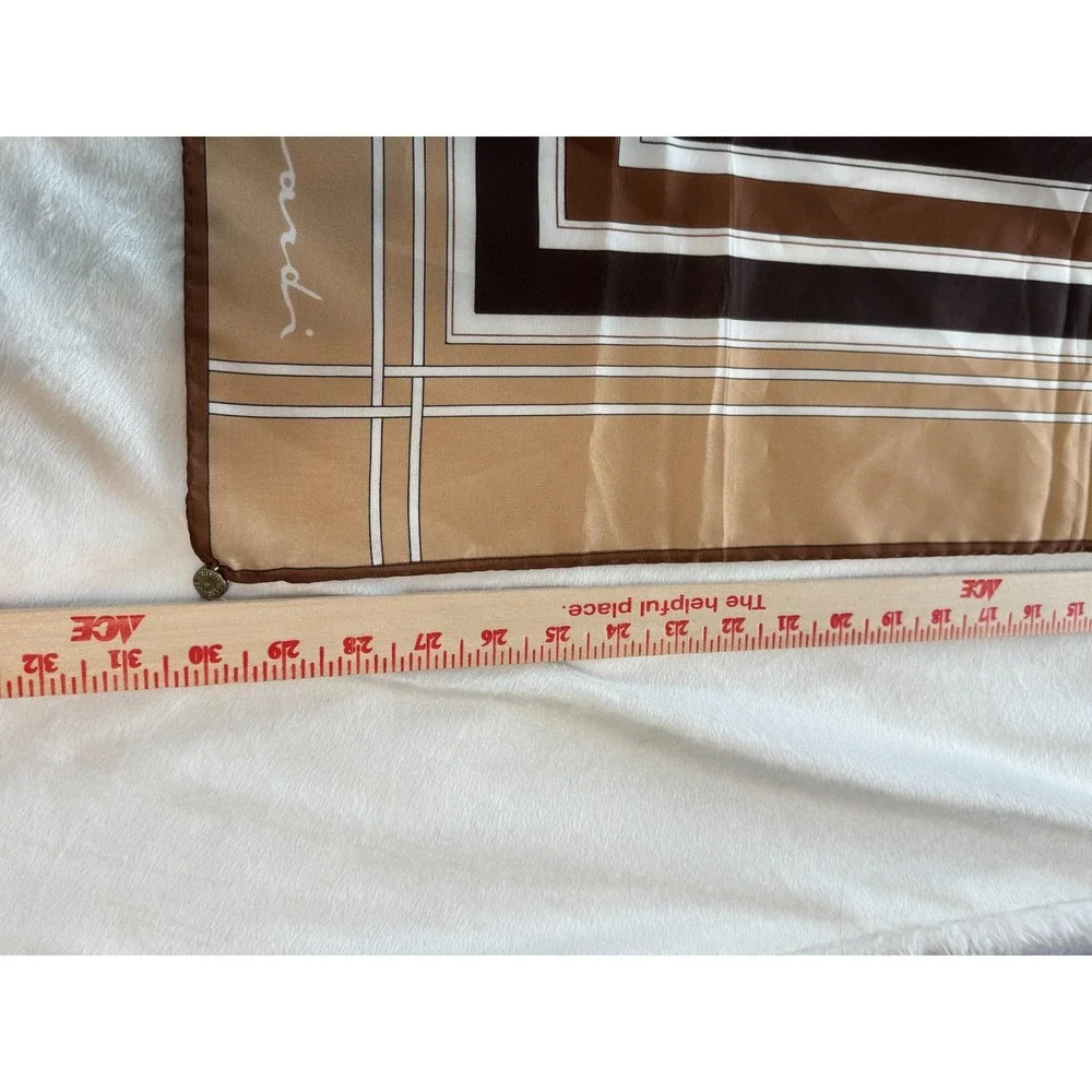 Leonardi geometric vintage