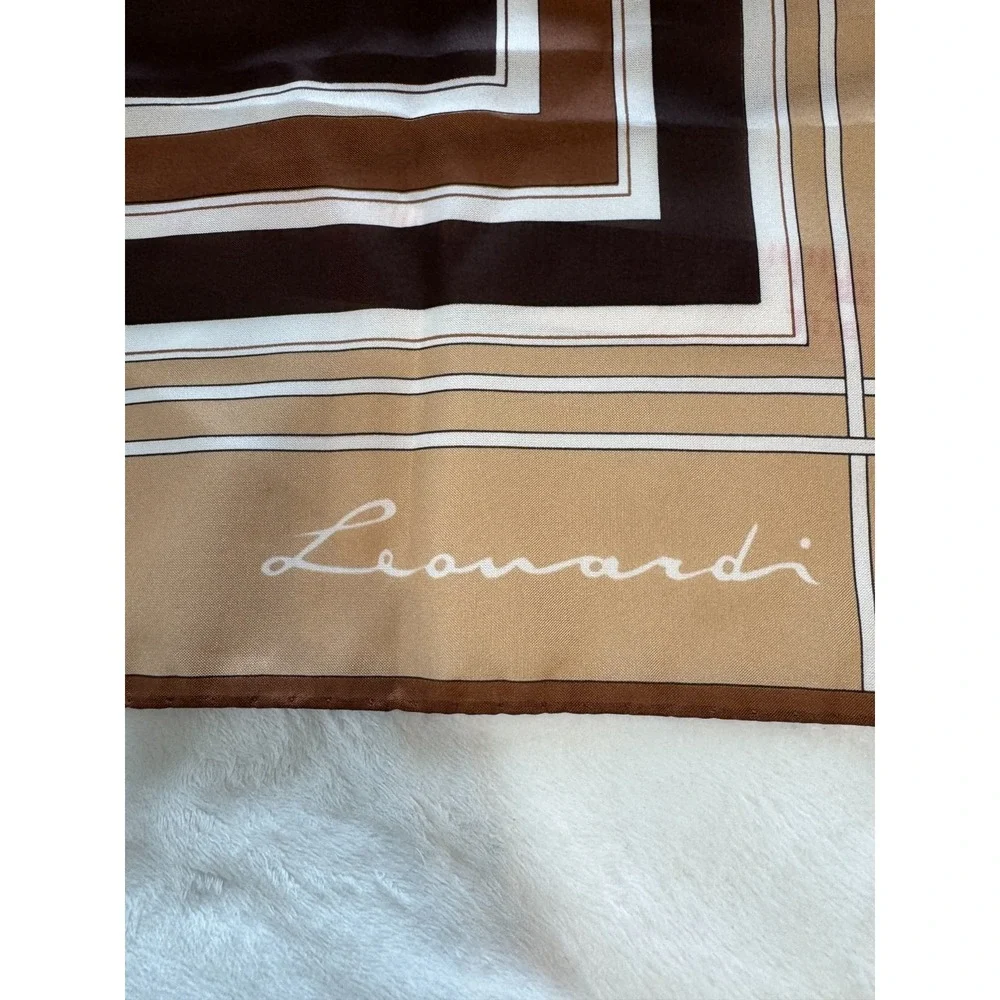 Leonardi geometric vintage