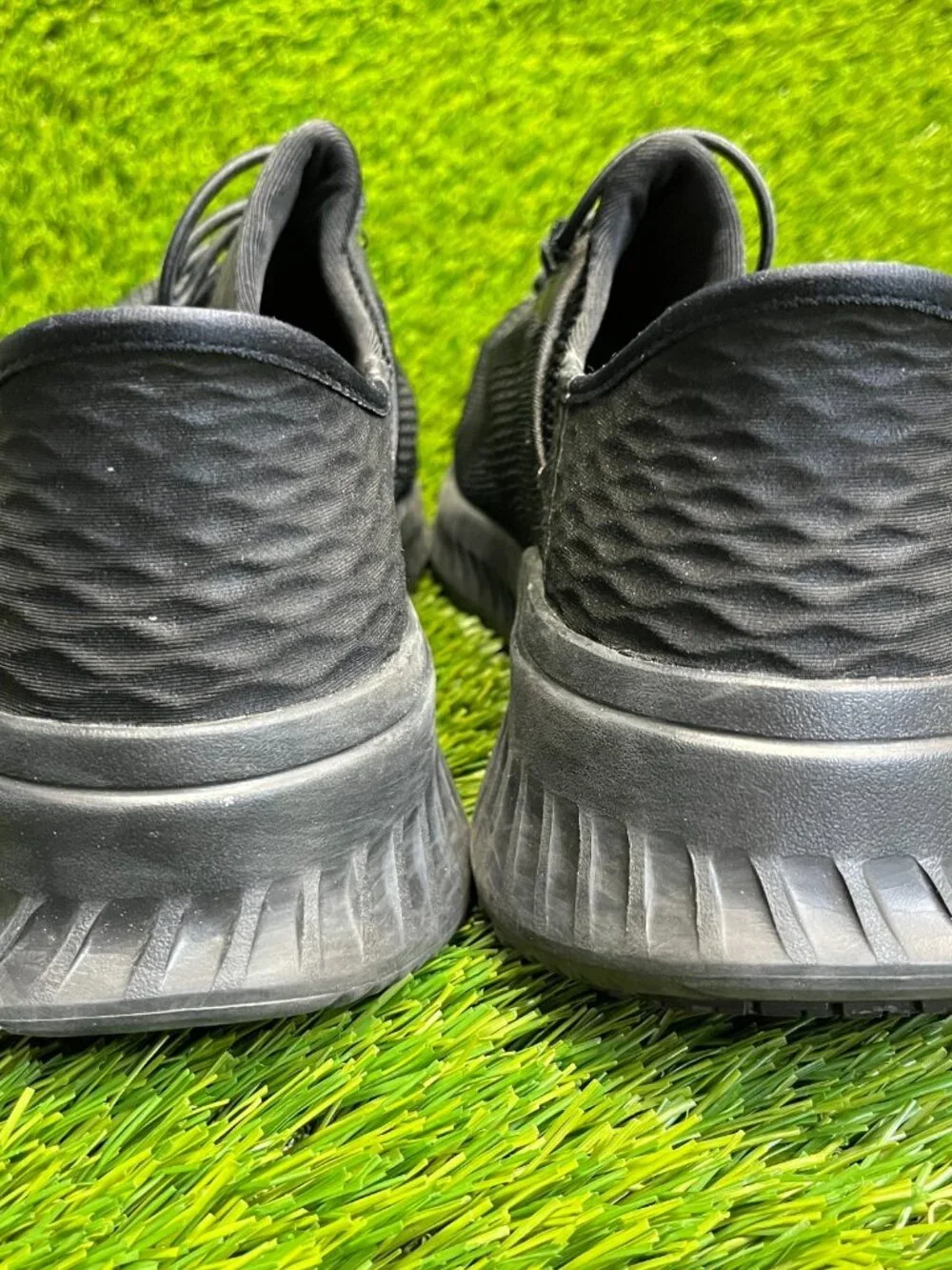 SKECHERS please review
