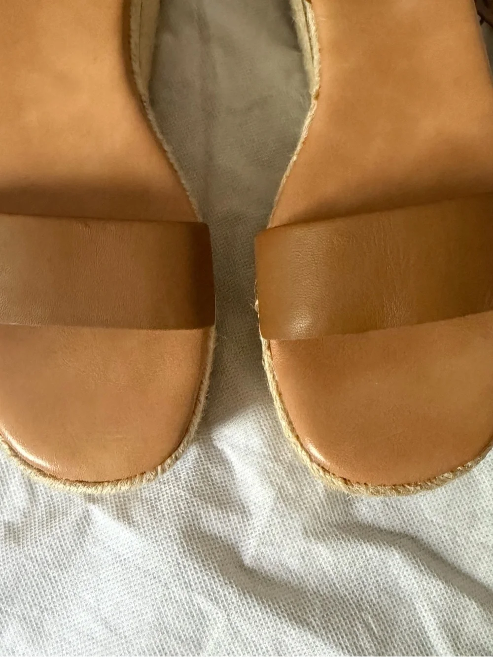Bleecker & Bond classic tan