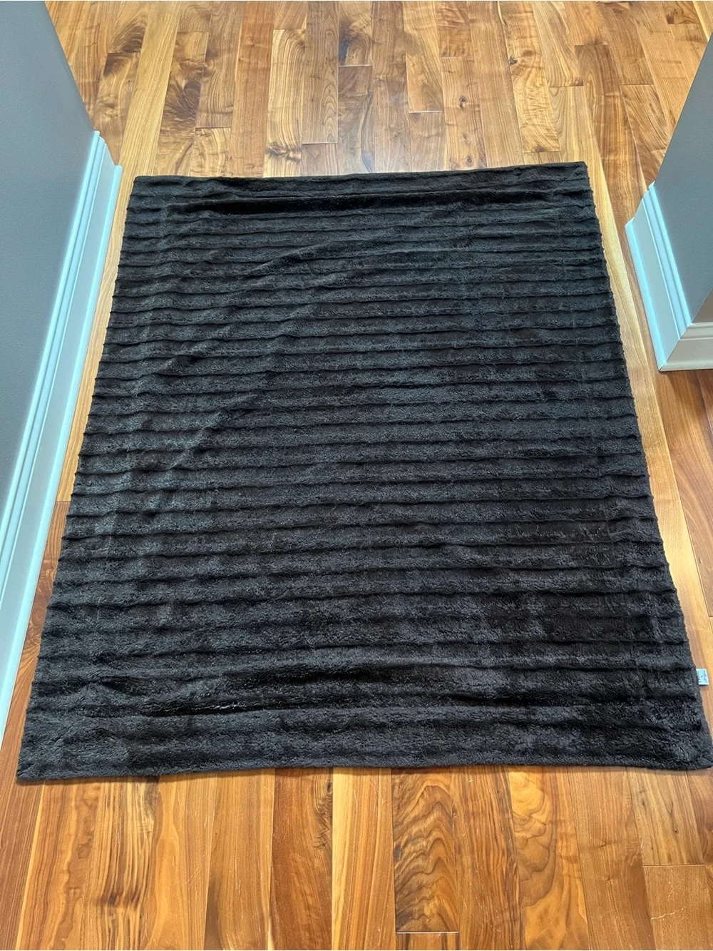 THRO by Marlo Lorenz Plush Faux Fur Throw Blanket Dark Brown