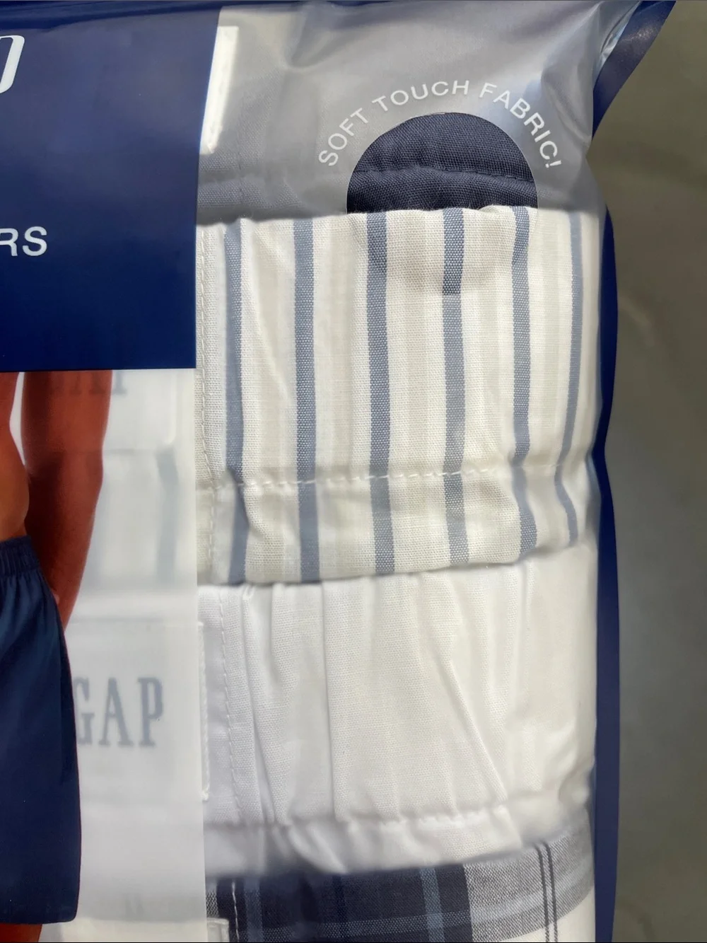 GAP Men's 4-Pack Woven Boxers White & Blue Plaid XL