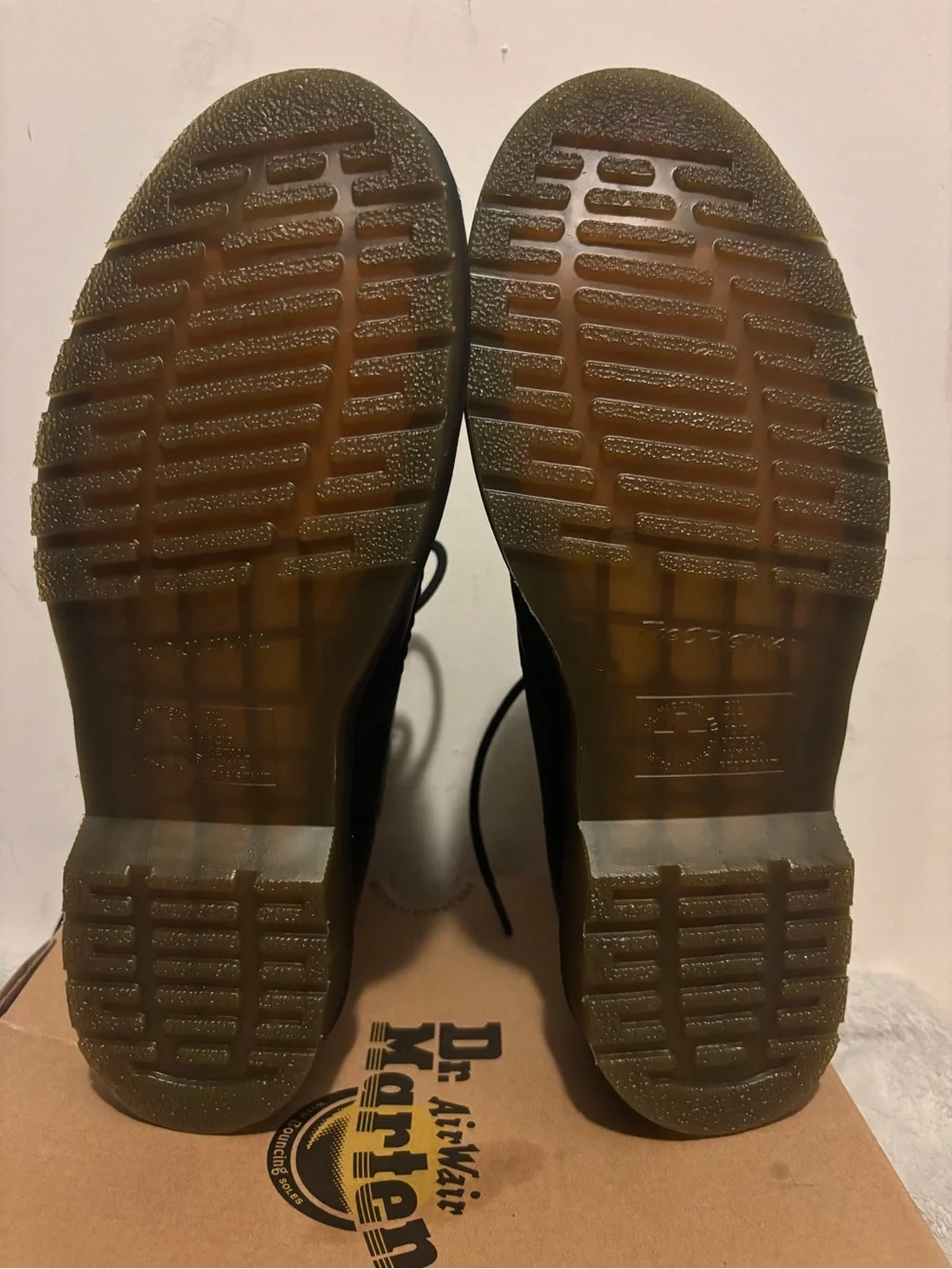 Dr. Martens smooth black