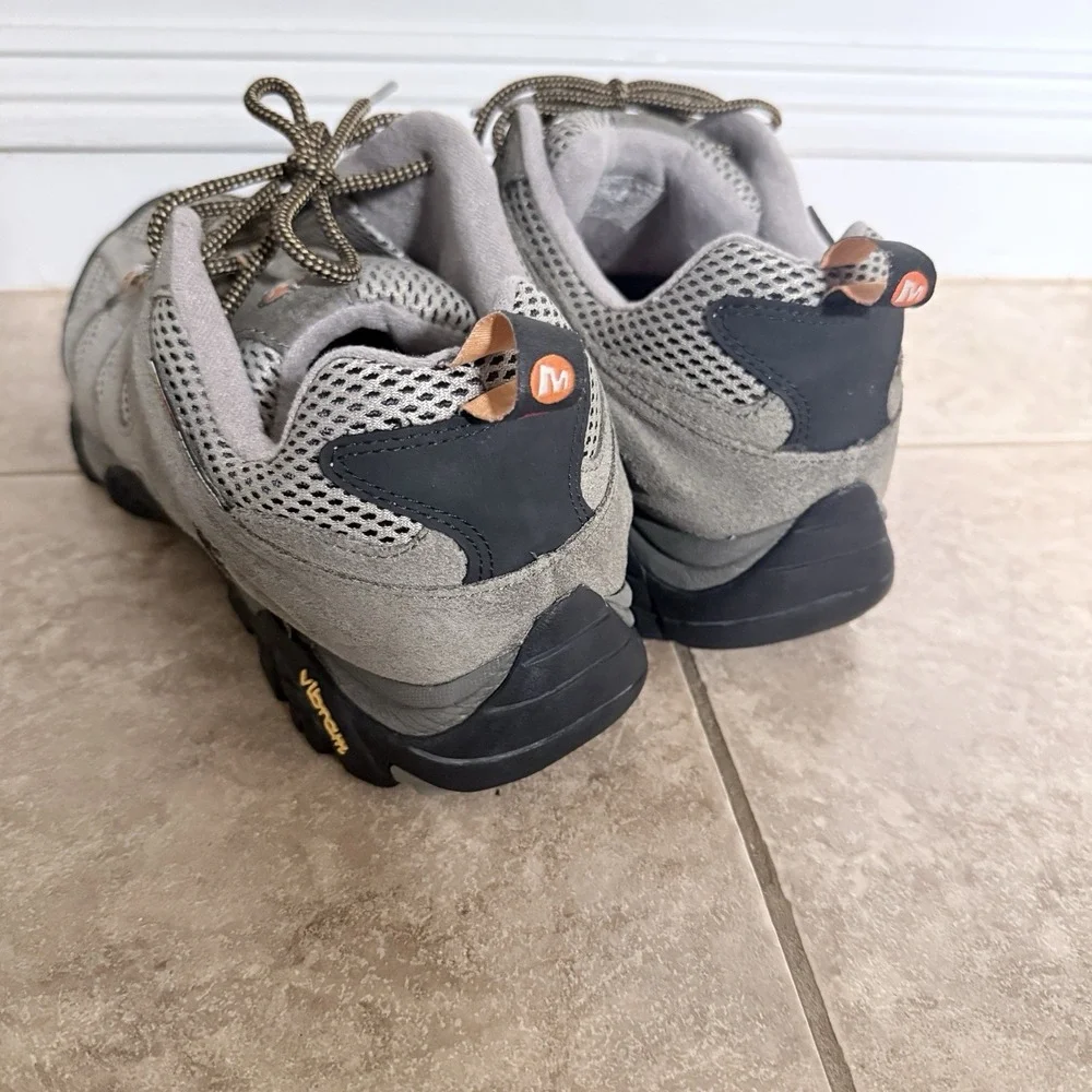 Merrell moab ventilator