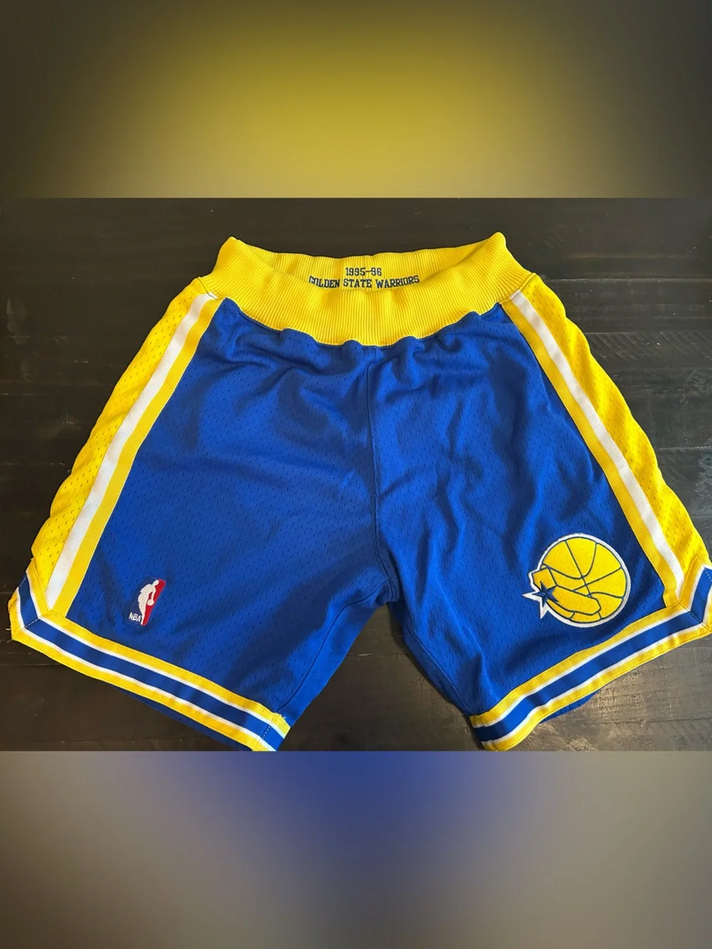 Mitchell & Ness men’s waistband