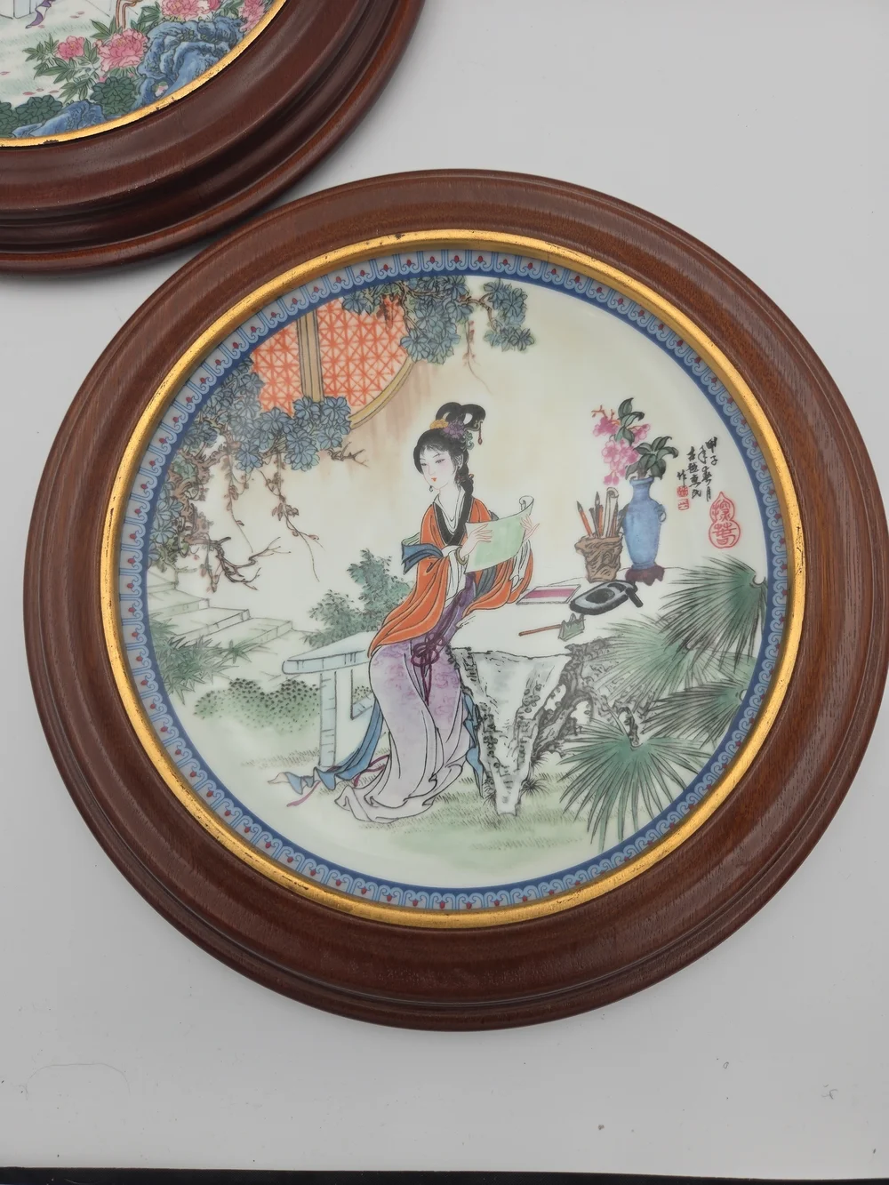 Imperial Jingdezhen ideal gold detailed