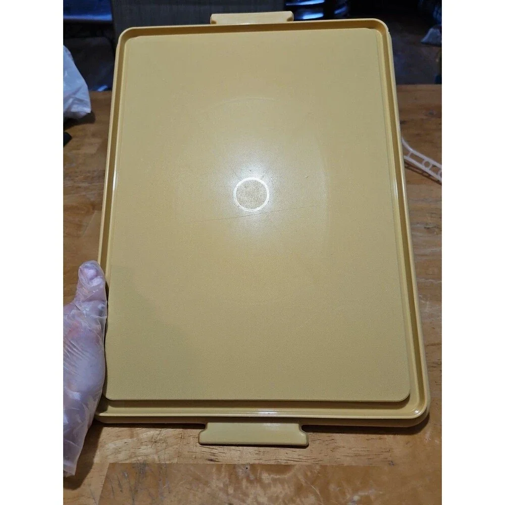 Vintage Tupperware Fresh-N-Fancy 9x13 Cake /Cupcake Carrier #622 w/ Lid & Handle