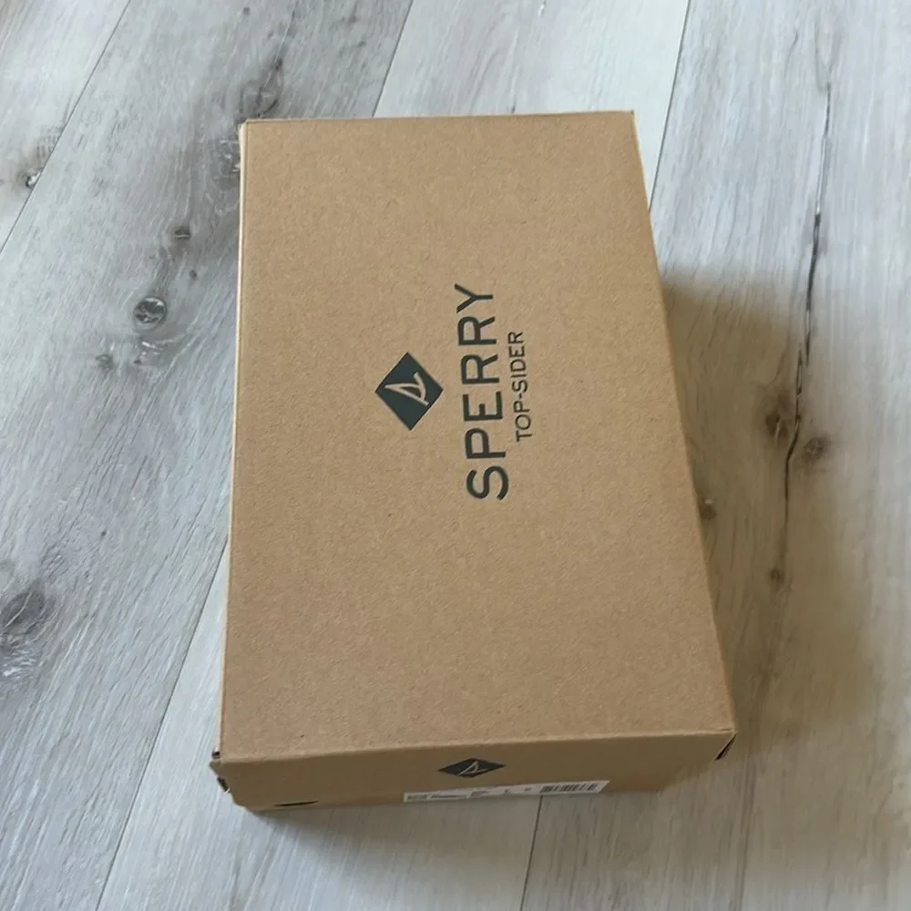 Sperry nwt packaging