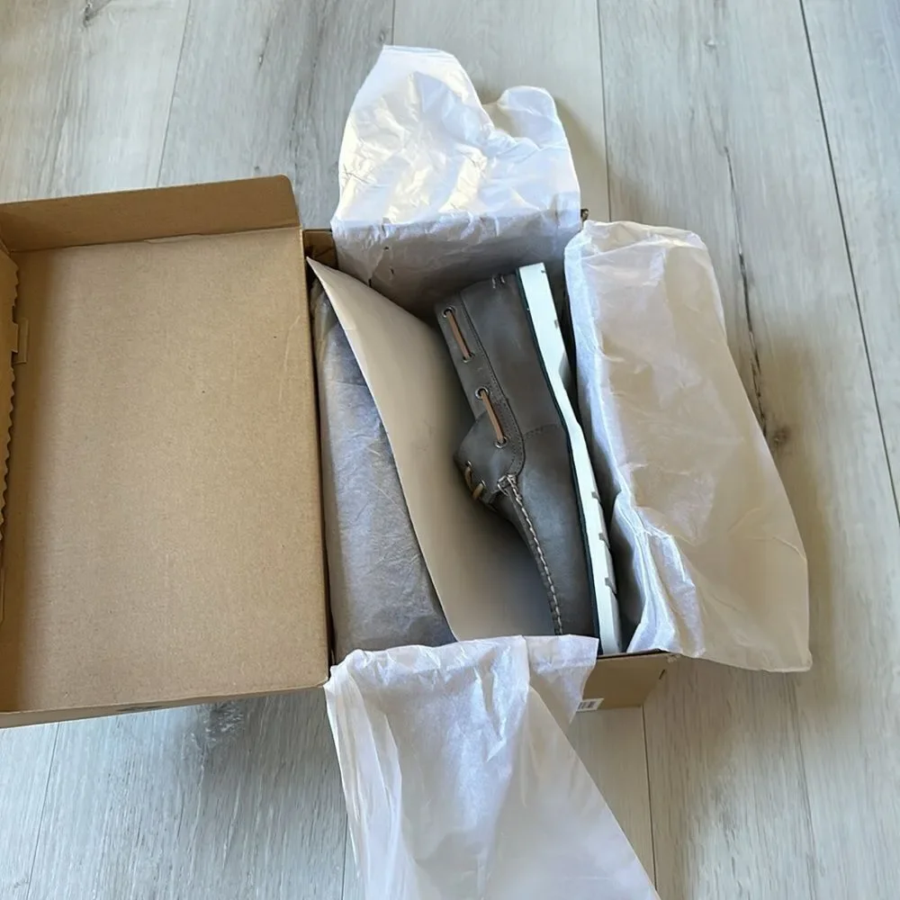 Sperry nwt packaging