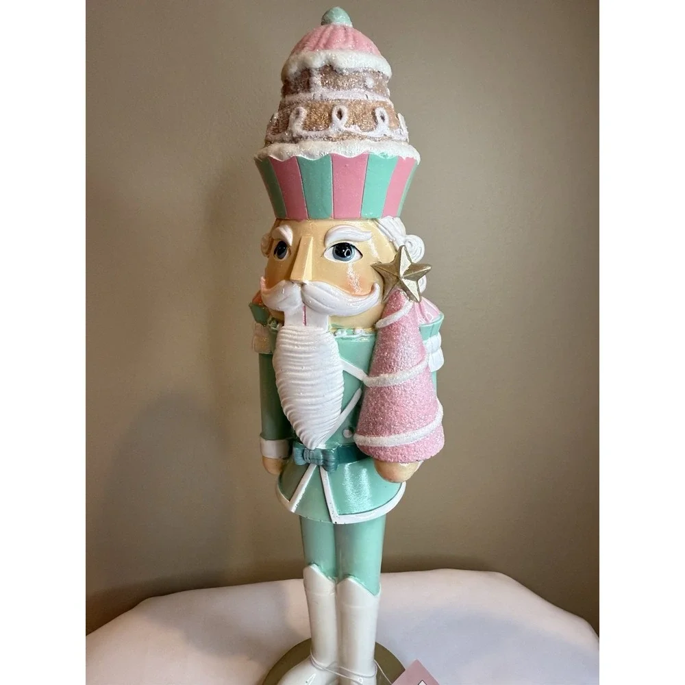 Cupcakes & Cashmere Christmas‎ Nutcracker Holiday Cupcake Holiday Decor 14