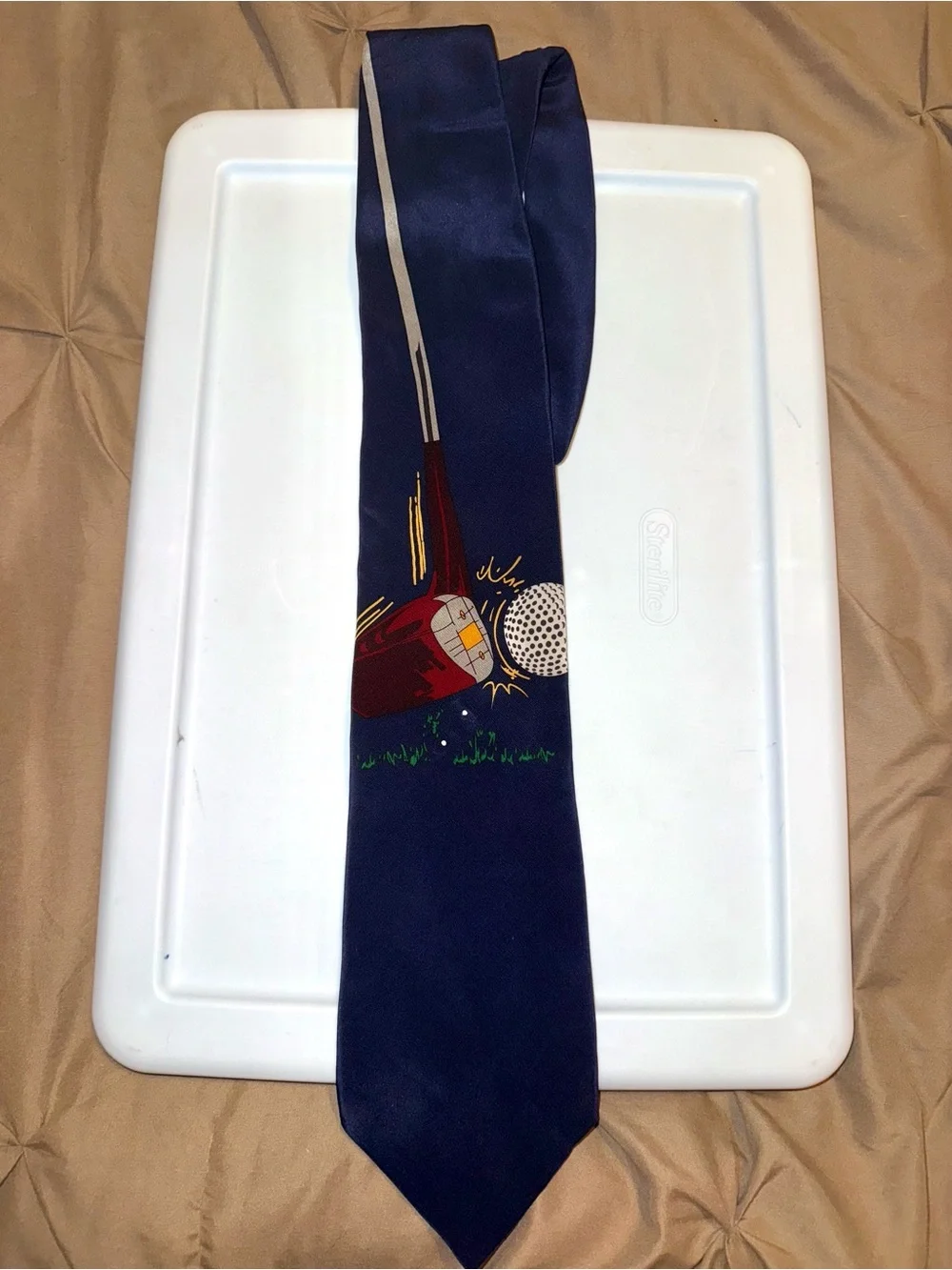 Golf tie