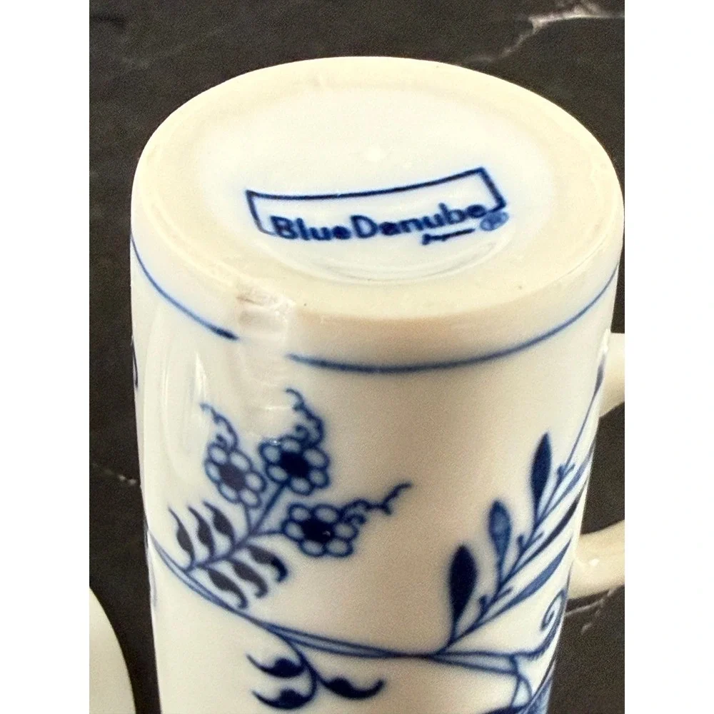 Blue Danube vtg blue