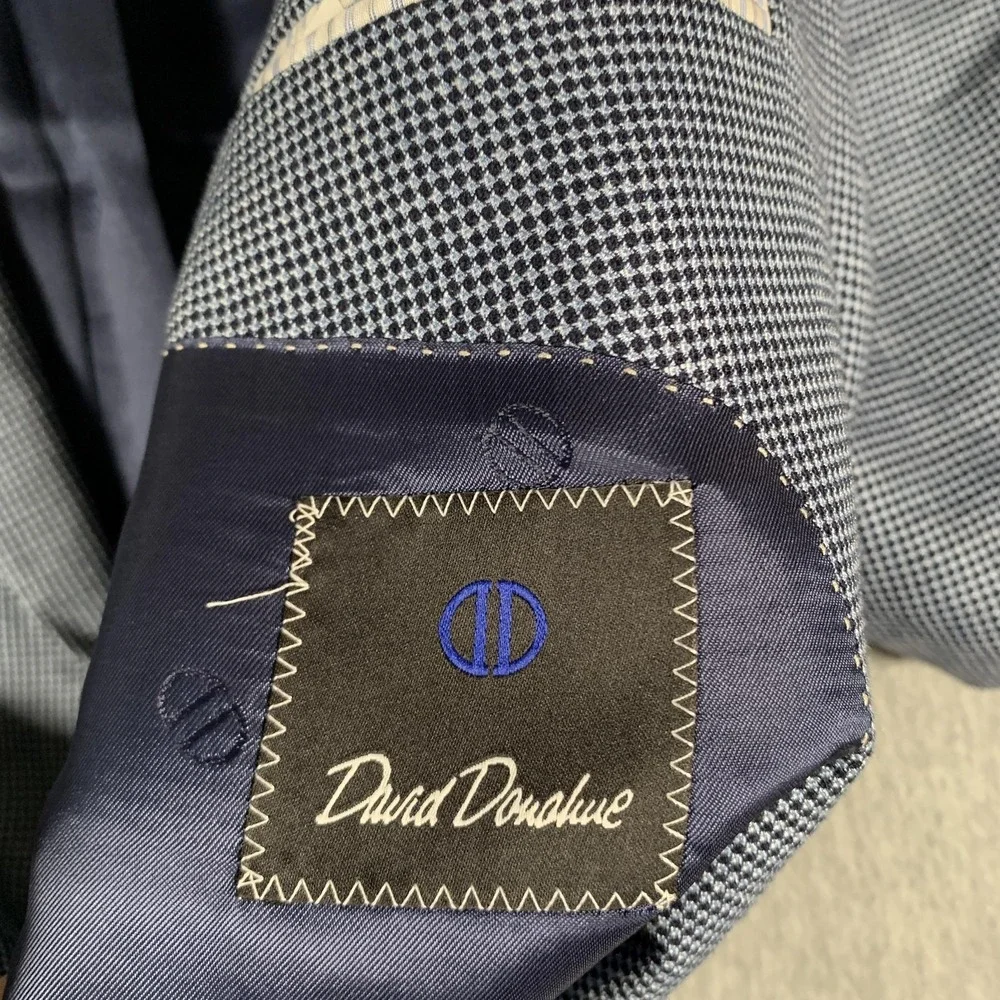 David Donahue micro item