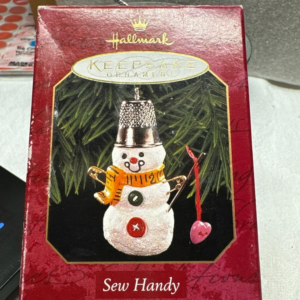 Hallmark Keepsake Ornament Sew Handy NIB 2.5” thimble needle