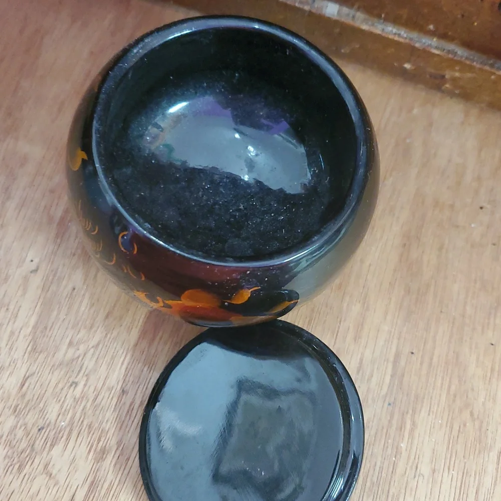 N/A beautiful lacquerware