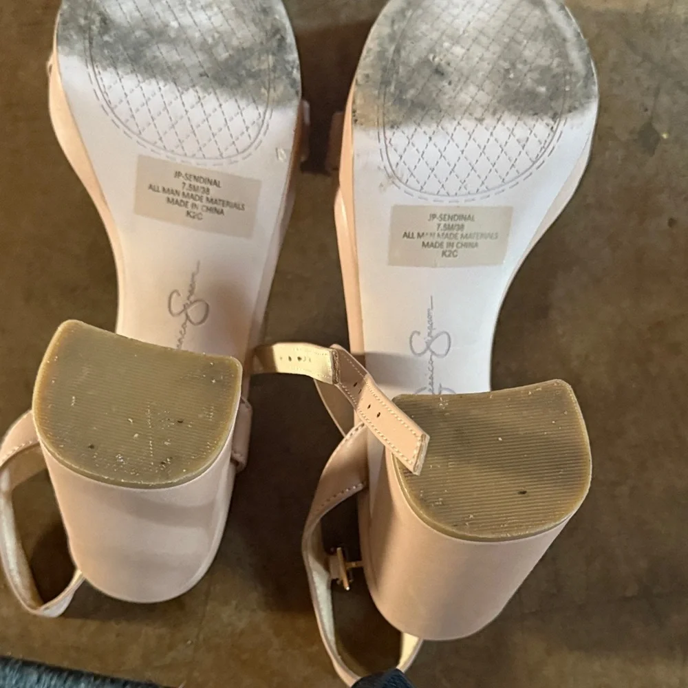 Jessica Simpson chic platform