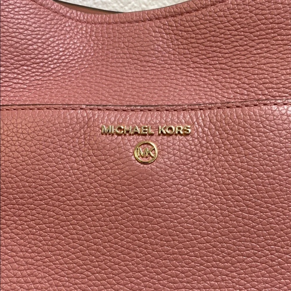 Michael Kors this chic