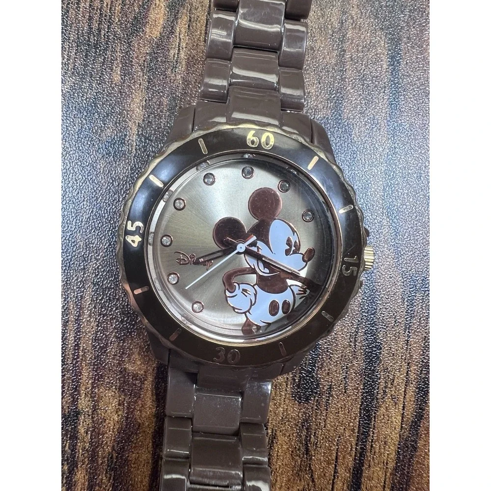 Disney Resort‎ Mickey Watch Rhinechips Gold Brown Gold Face Japan Accutime