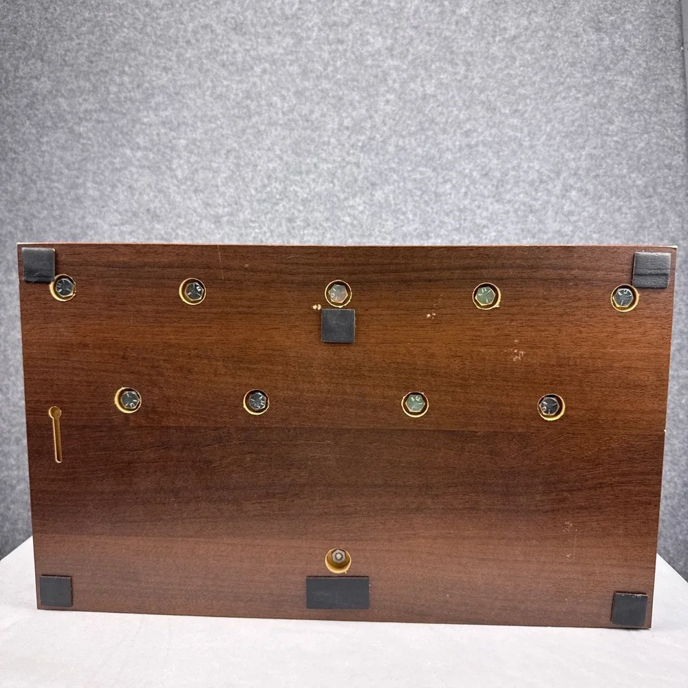Unbranded solid wood