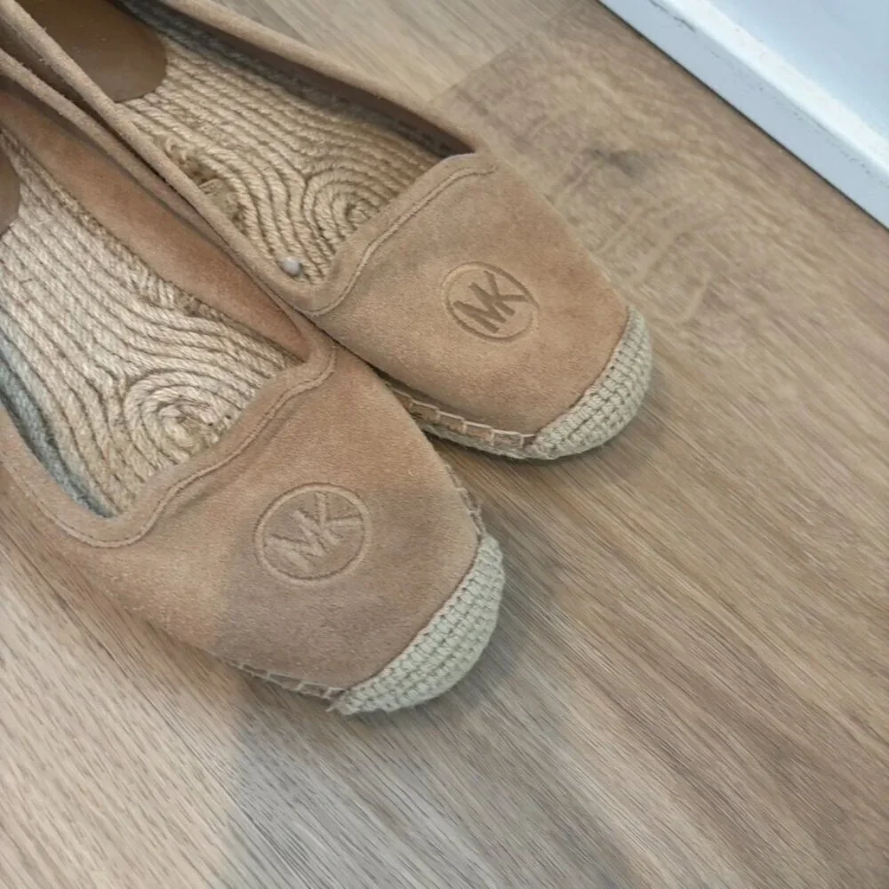 MICHAEL Michael Kors size barely michael
