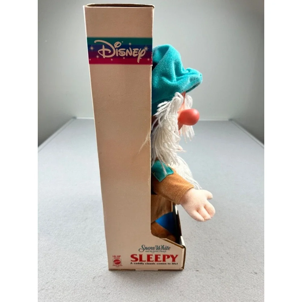 1993 Mattel‎ Disney Snow White Sleepy Dwarf Doll Eyes Close Sleeps Snores IN BOX