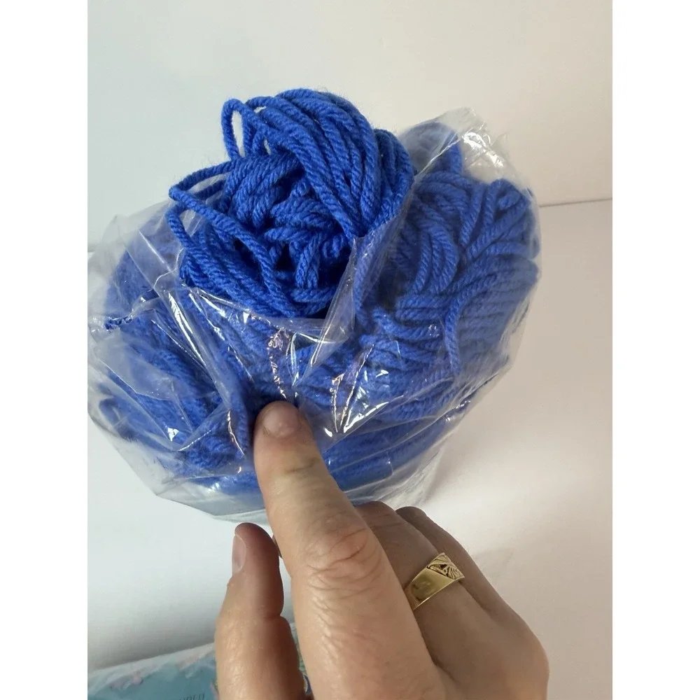 Crafter's Secret Big Idea Acrylic Yarn 2‎ Skeins New 16oz Each