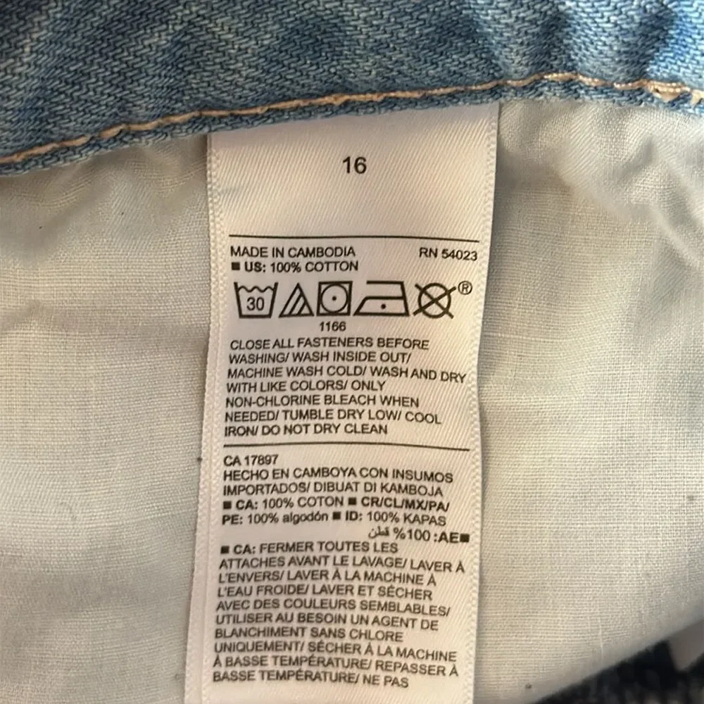Old Navy Girls Light Wash Distressed Denim Cuffed Shorts Size 16