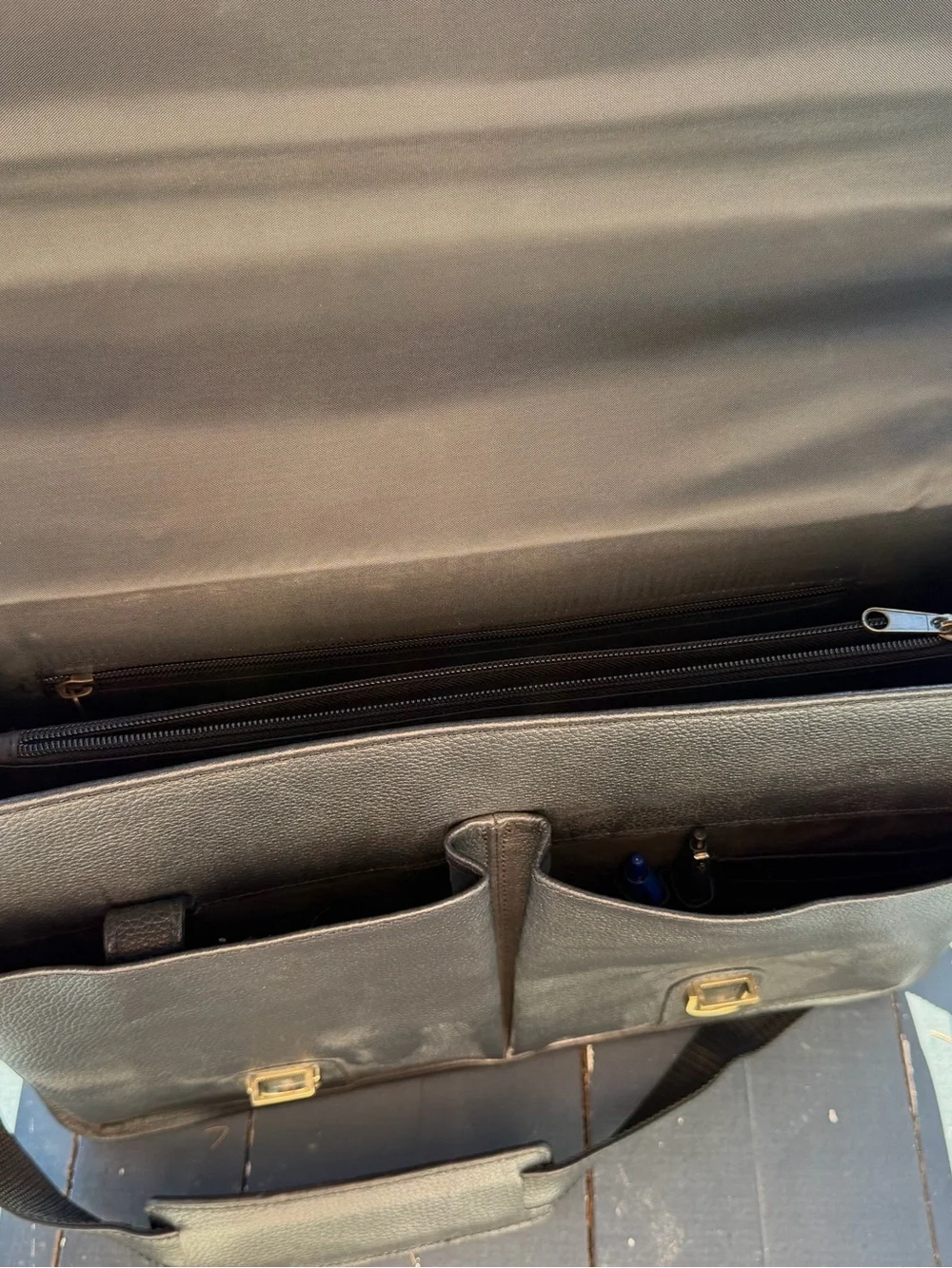 Classic Black Leather Briefcase - Men's Professional Messenger