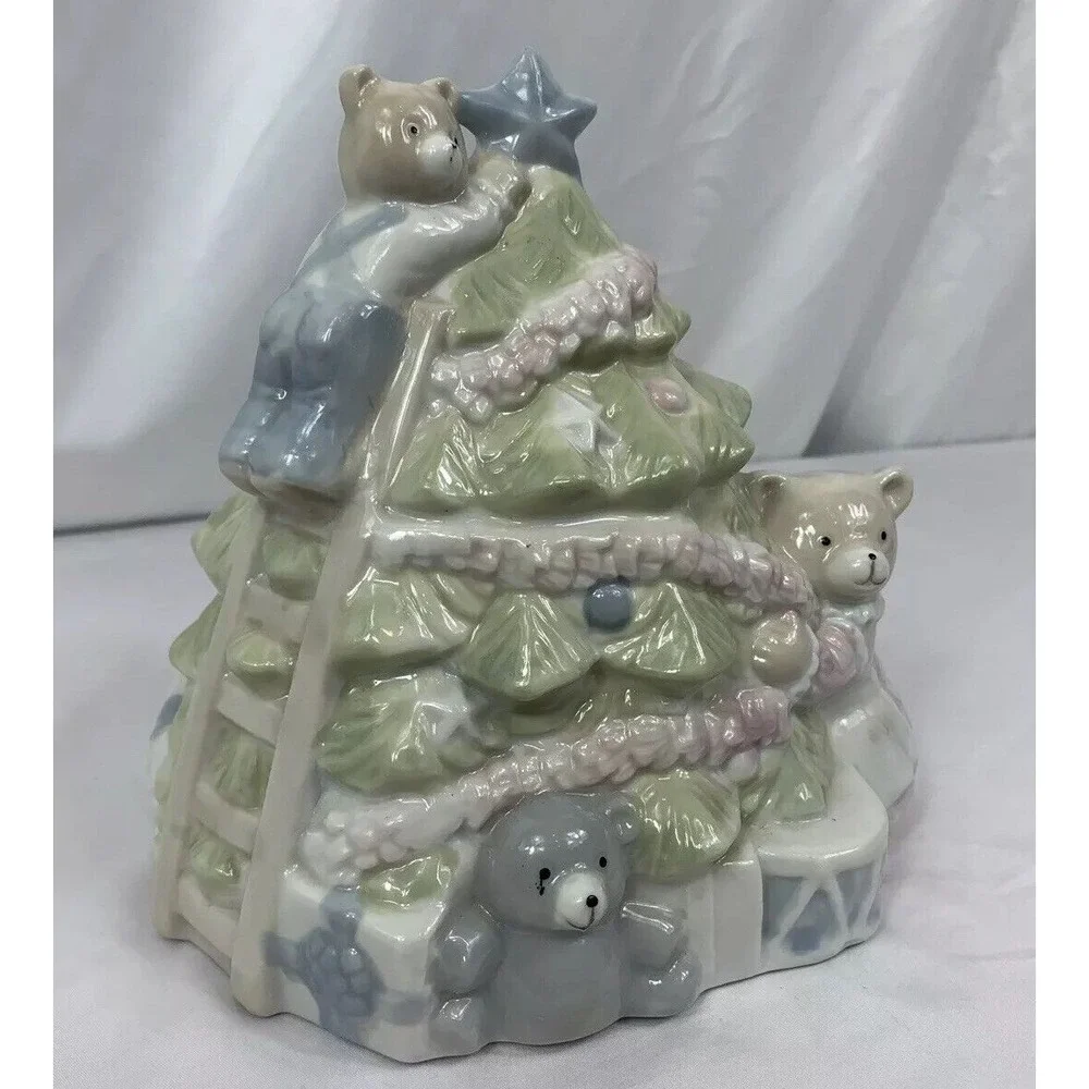Christmas Music Tree Made Of Ceramic‎ Plays 